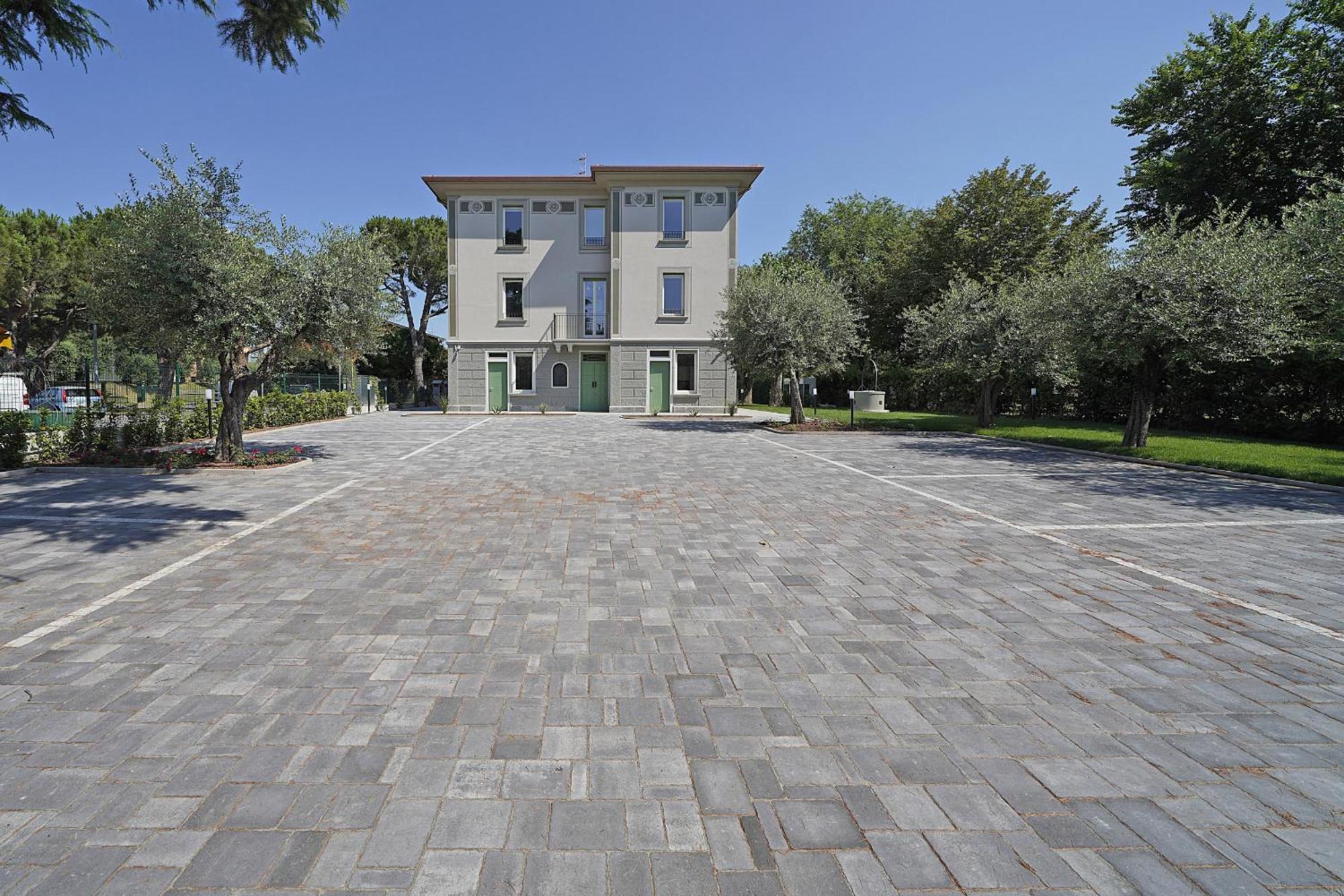 Villa Caterina Apartments By Wonderful Italy Desenzano del Garda Eksteriør bilde