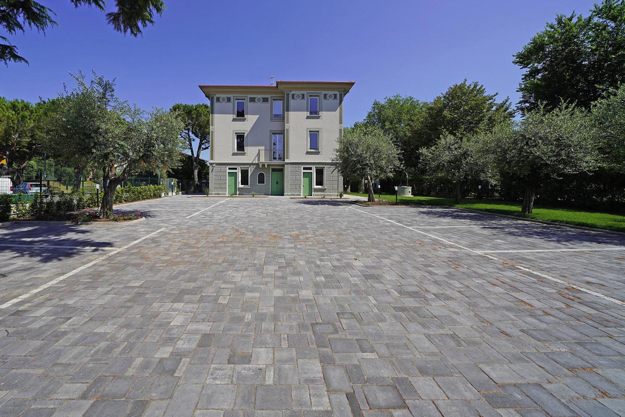 Villa Caterina Apartments By Wonderful Italy Desenzano del Garda Eksteriør bilde