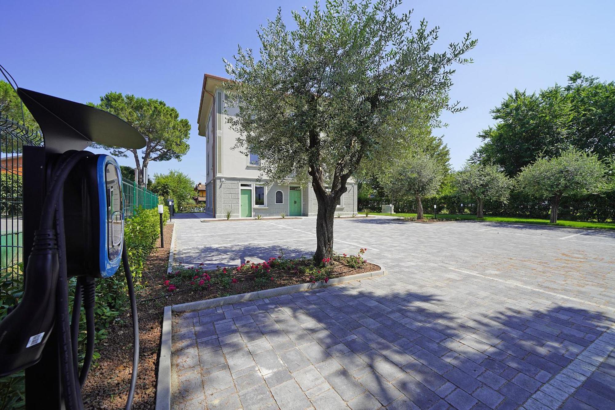 Villa Caterina Apartments By Wonderful Italy Desenzano del Garda Eksteriør bilde